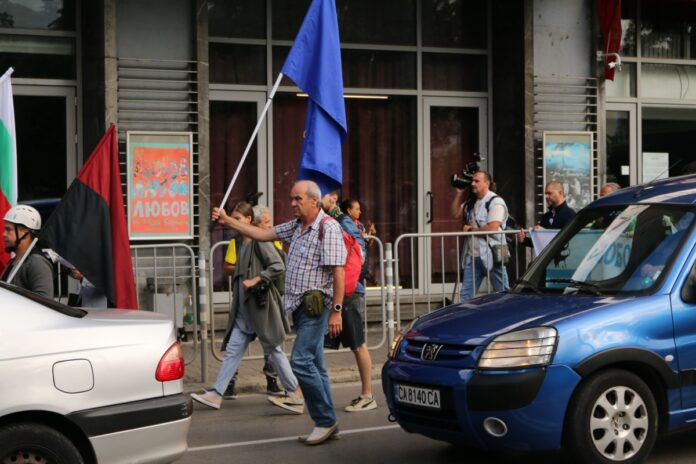 Протестиращи нахлуха в Министерството на правосъдието