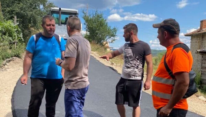 Кметът Ревански провери ремонтът на пътищата в Орцево