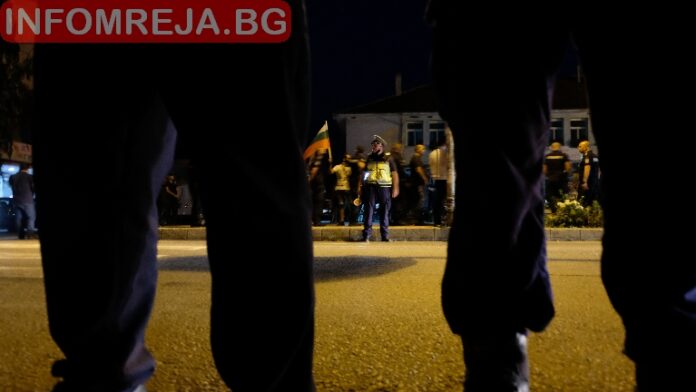 ОДМВР - Хасково: Протестиращите, затворили АМ "Марица", провокираха полицаите