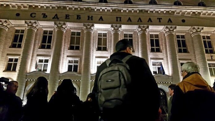 "Правосъдие за всеки": Оставки веднага са единственият изход