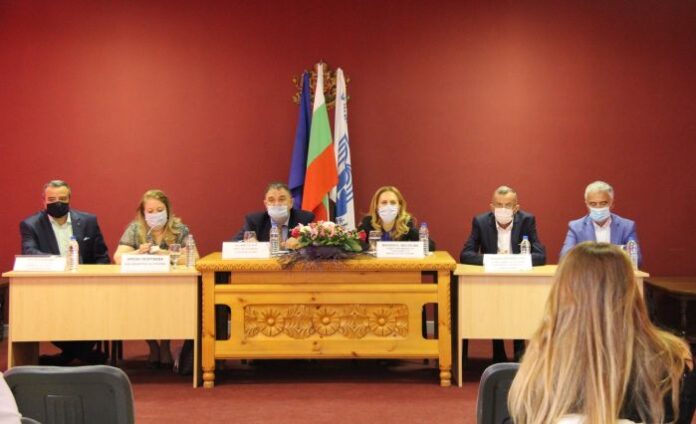 Вицепремиерът Николова от Сапарева баня: СПА туризмът трябва целенасочено да се развива
