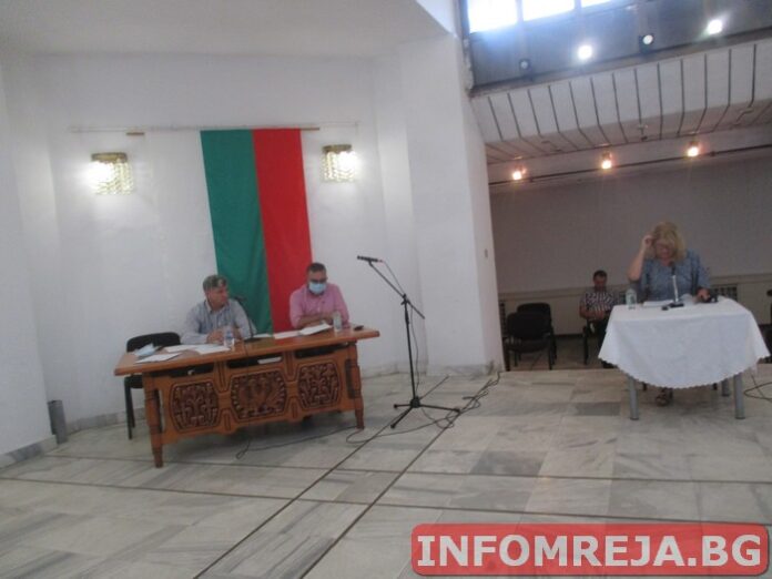 Училището в Буково остава защитено, а това в Баничан – средищно
