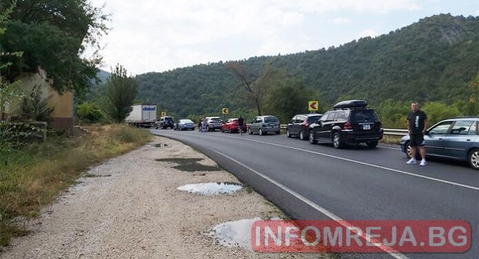 Катастрофата в Кресненското дефиле блокира пътя за Гърция