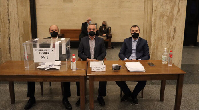 Започна гласуването за избор на членове на ВСС от Общото събрание на прокурорите