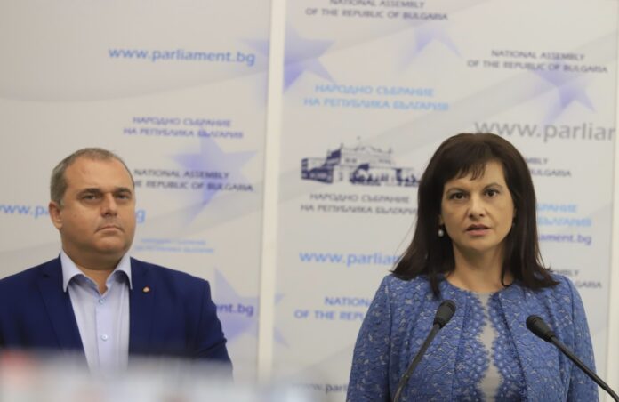 ГЕРБ събра 120 подписа благодарение на ВМРО
