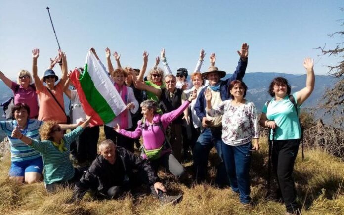 Кюстендилски туристи по стъпките на Родопската магия