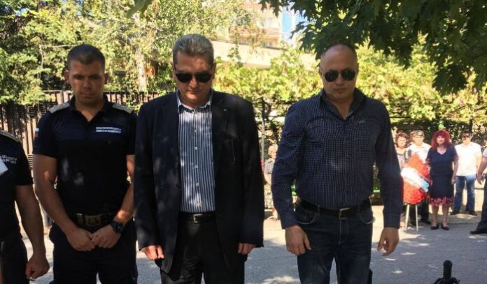 Почетоха паметта на 6-мата загинали полицаи и пожарникари при авария в мини „Бобов дол“
