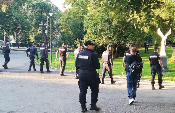 6 задържани на протеста днес, двама от тях са били обявени за издирване