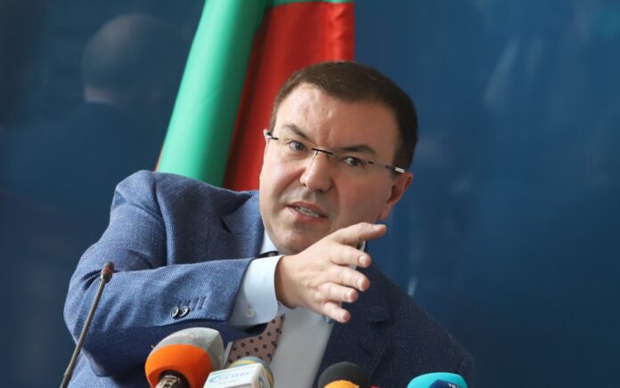 Проф. Ангелов: Медиците работят на ръба на човешките възможности