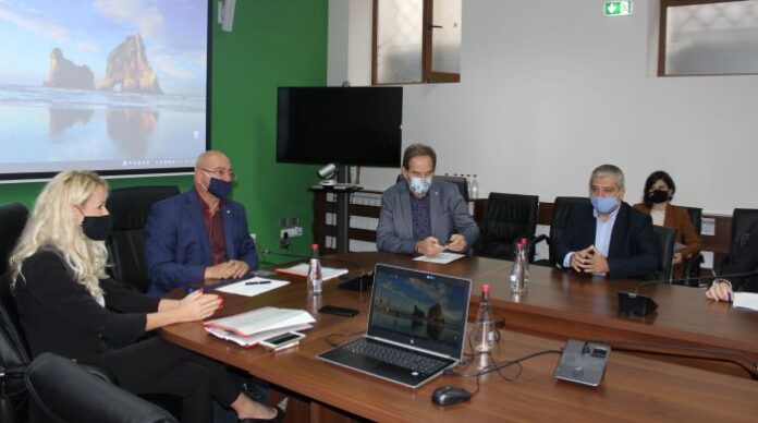 Министър Димитров: Средствата от такси за водите ще се връщат във водния сектор