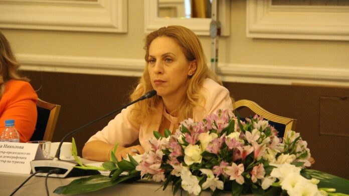 Марияна Николова: Скъпи сънародници, благодаря на всеки от Вас за силата и вярата, които дадохте на нашия туризъм