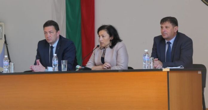 Танева от Петрич: До дни започва плащането по de minimis за плодове и зеленчуци, винени лозя и маслодайна роза