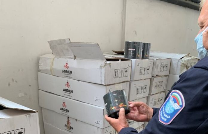 740 кг тютюн за наргиле задържаха митнически служители на "Гюешево"