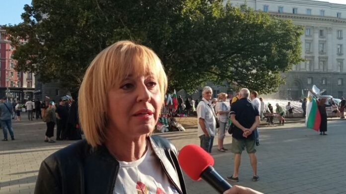 Манолова на площада: "Съединението прави силата" в действие сега