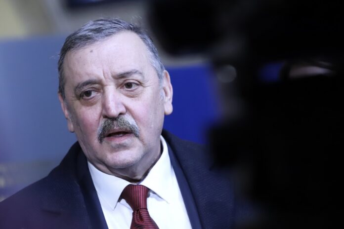 Проф. Кантарджиев: Не смятам да се стигне до затваряне на училища