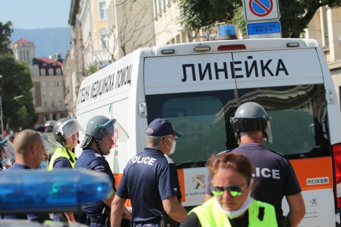 56 ден протести: Ранени граждани и полицаи, ново НС, стари искания, ВМРО и ГЕРБ се договориха