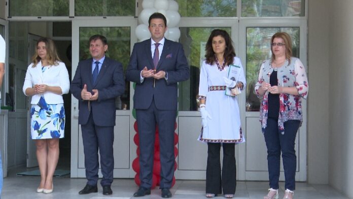 409 първокласници прекрачиха училищния праг в община Петрич