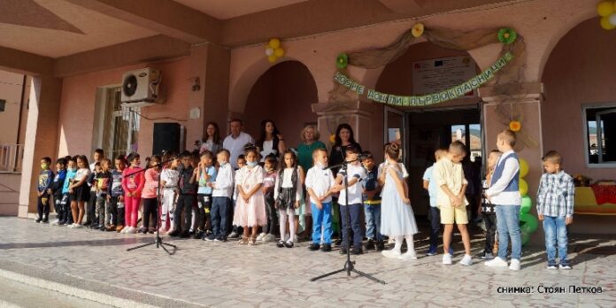 Новата учебна година започна успешно в община Струмяни