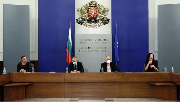 Зам.–министър Пенков: Заболяемостта от COVID-19 нараства тревожно