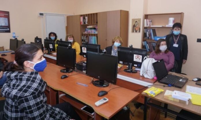 Обучават новоназначени библиотекари в РБ „Емануил Попдимитров“ - Кюстендил