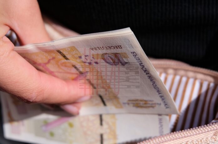 Средната пенсия ще се повиши до 489 лв. през 2021 г.