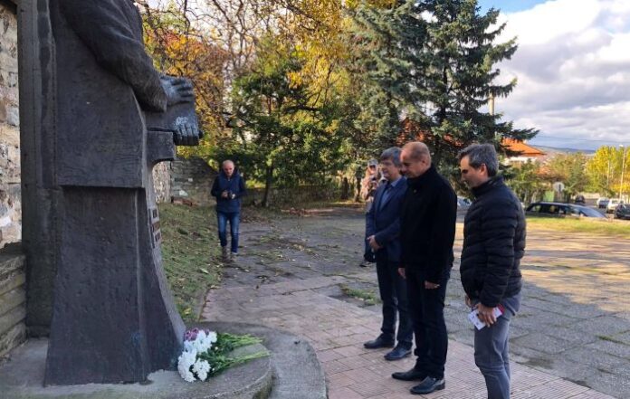 Община Кюстендил почете 120 години от рождението на проф. Асен Василиев