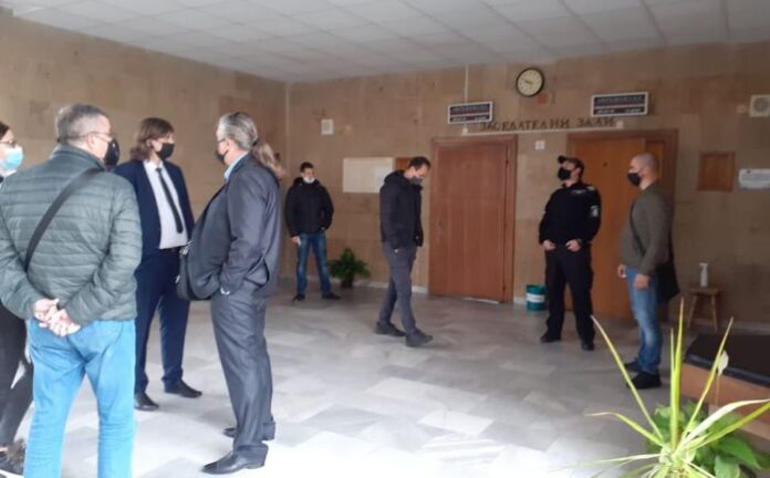 Разпитаха първите свидетели по делото за убийството на Валери Дъбов