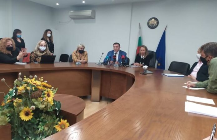 Министър Ангелов: Ще настоявам биоцентралата в с. Труд временно да бъде спряна