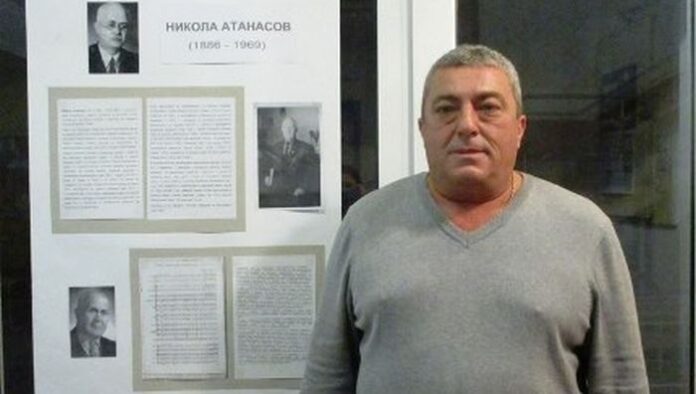 Откриха фотодокументална изложба за композитора Никола Атанасов