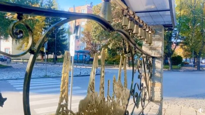 Арт пано и звънци красят Разлог