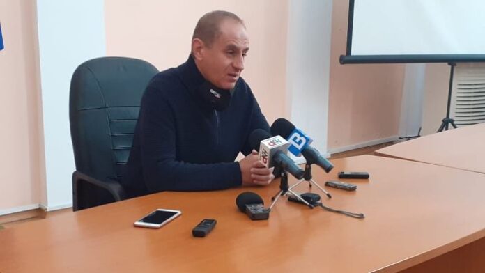 Петър Паунов: Носете маски, болницата е на път да бъде блокирана