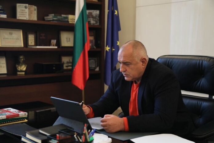 Борисов: Изправяме целия потенциал на здравната система срещу COVID-19