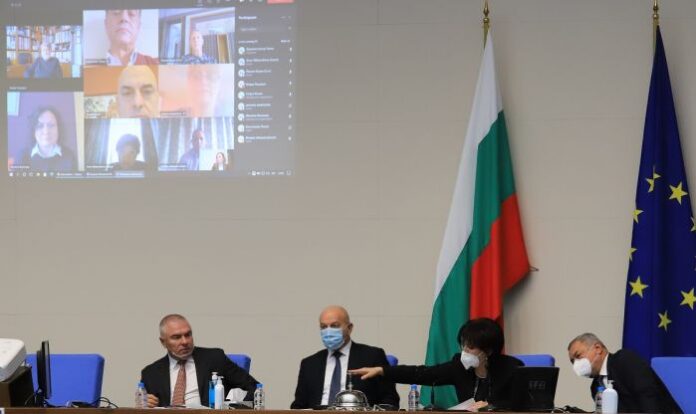 Парламентът одобри парите за здраве през 2021 г.