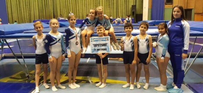СК „Евротрамп“ с участие в Държавното първенство по скокове на батут