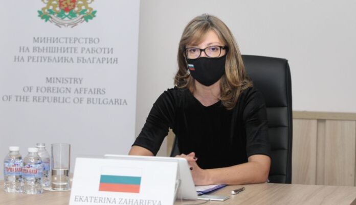 Захариева участва в министерска среща на Глобалната коалиция по свободата на медиите
