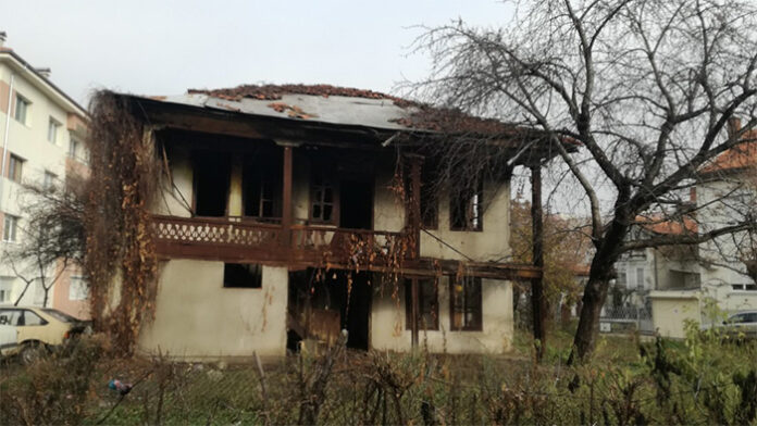 Къща - паметник на културата, горя в центъра на Кюстендил