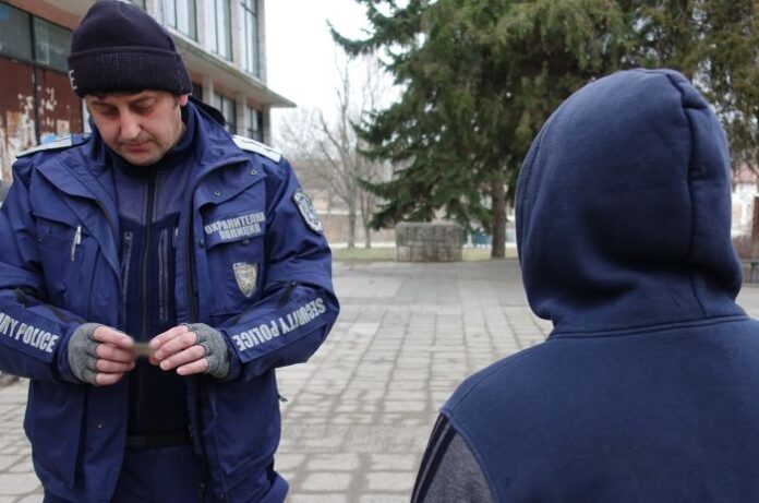 Трима в ареста за притежание на дрога
