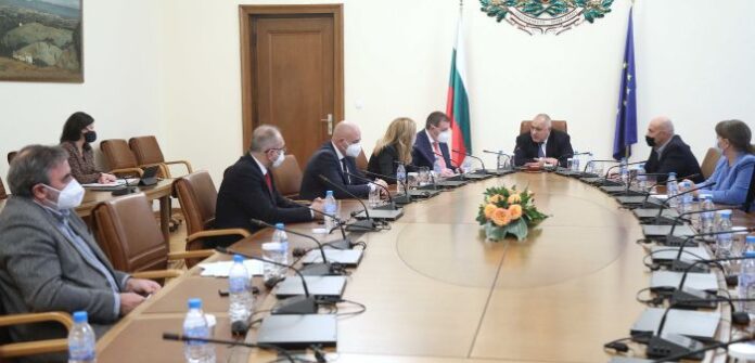 Противоепидемичните мерки продължат до 31 януари, предлага НОЩ