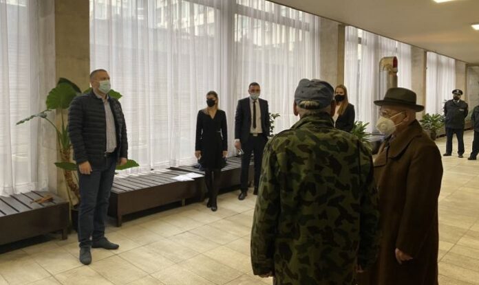 Възстановени са парите на пострадали от измами възрастни хора в София
