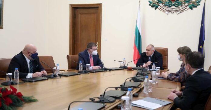 Мярката 60/40 се удължава до септември