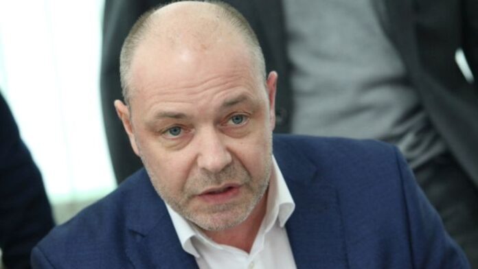 Габровски: COVID стана политическа тема много бързо