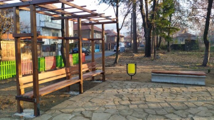 Кметът на Кюстендил откри нова детска площадка