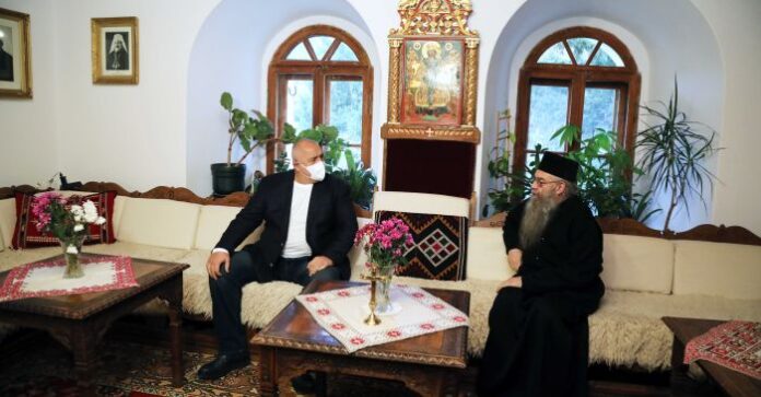 Борисов от Рилския манастир: Благодаря на църквата, която ни помага в кампанията за ваксинирането