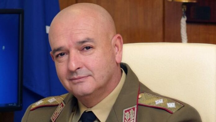 За ваксината не правим разлика между лекари и санитари, увери Мутафчийски