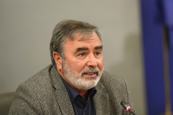 Кунчев за празничното пазаруване: Ако продължи така, ще затворим и големите магазини