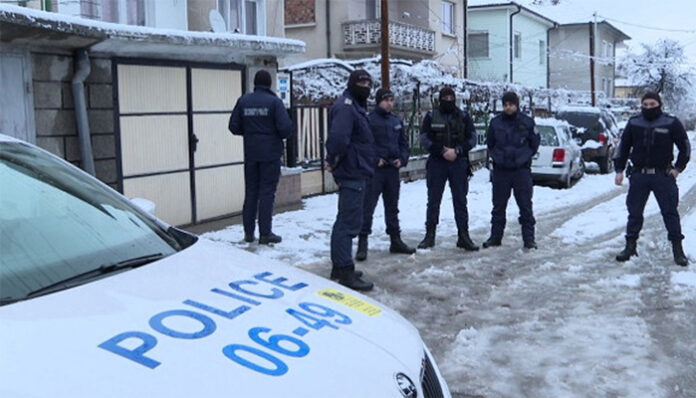 Бащата на съученика на загиналото момче от Мездра е задържан за 72 часа