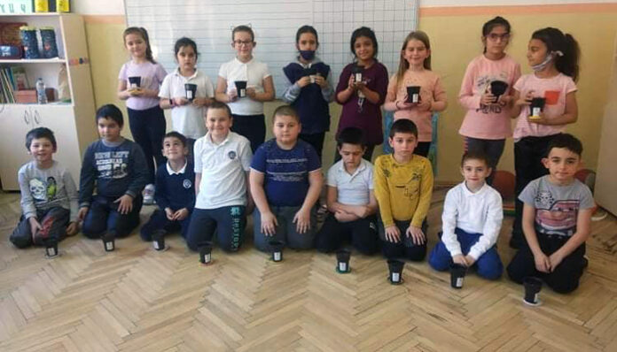 Децата от община Банско „засаждат бъдеще”