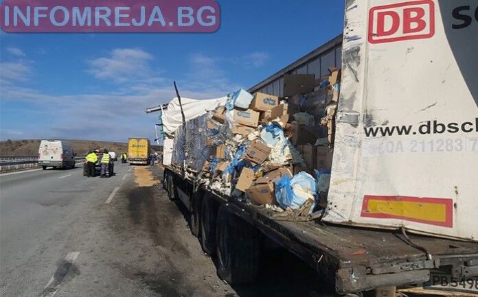 Авариралият товарен автомобил е бил пометен от ТИР на АМ „Струма“