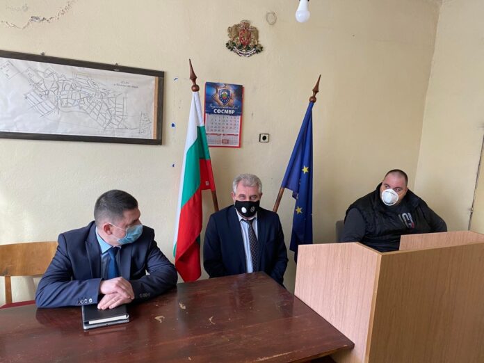 Министър Христо Терзийски проведе работни срещи с полицаи в област Ловеч