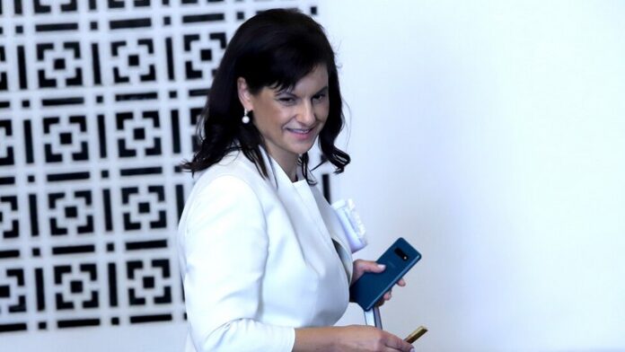 Дариткова: Имаме готов законопроект за гласуване на лица под карантина или в болница